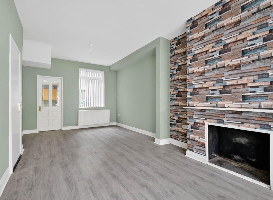 74 Bloomfield Avenue, Belfast, BT5 5AE