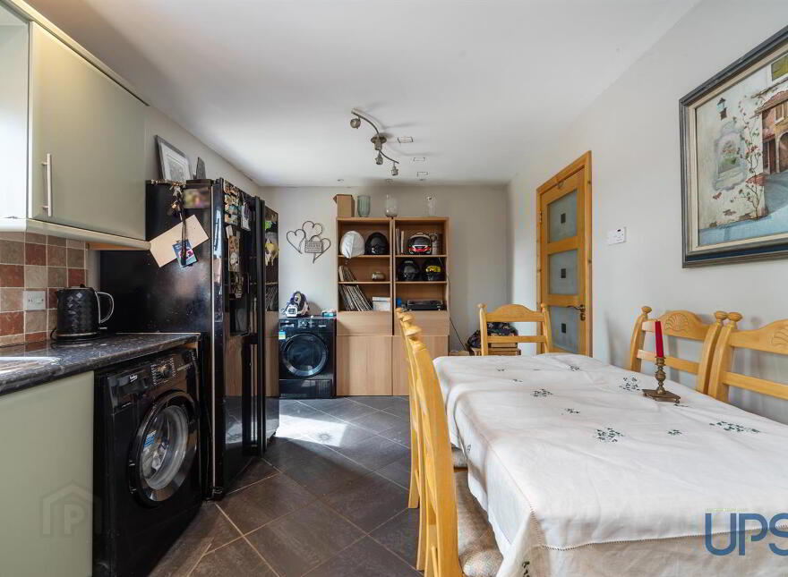 4 Meadowhill Grange, Glen Road, Belfast, BT11 8QS