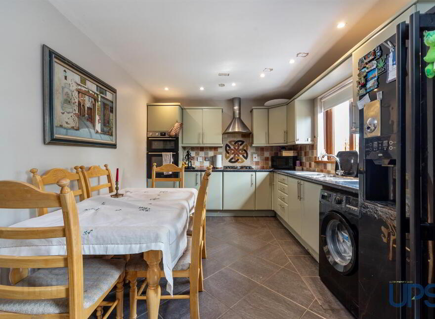 4 Meadowhill Grange, Glen Road, Belfast, BT11 8QS