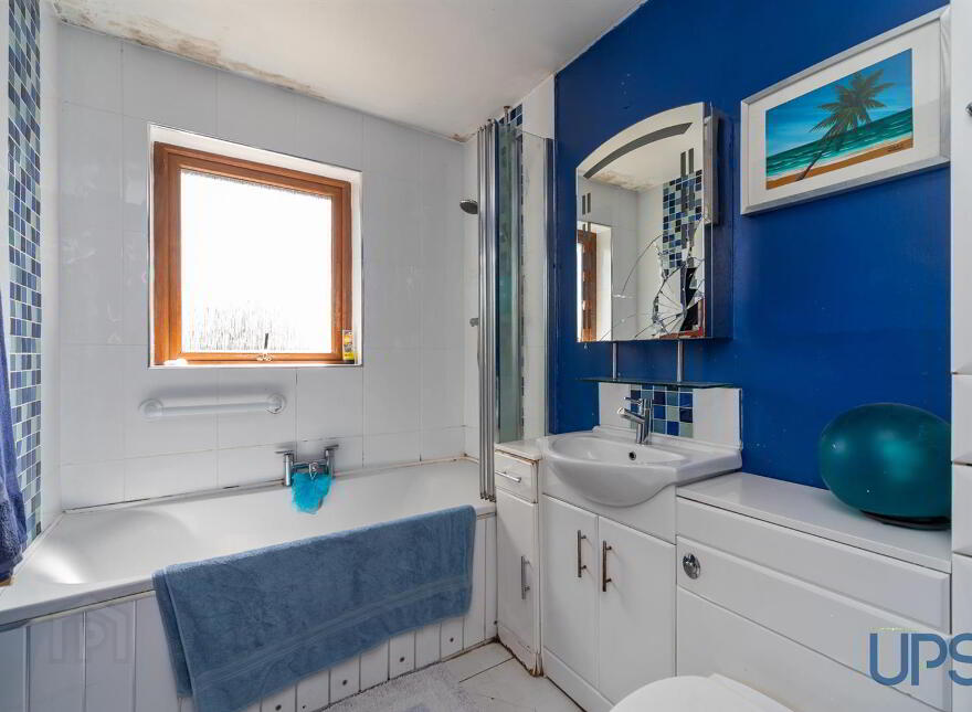 4 Meadowhill Grange, Glen Road, Belfast, BT11 8QS