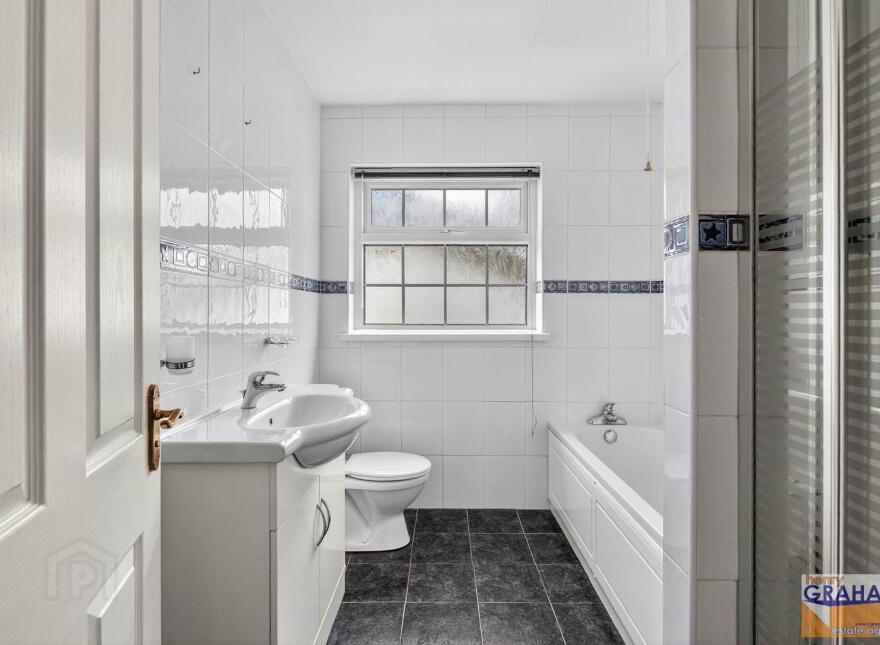 1 Meadowvale, Hillsborough Old Road, Lisburn, BT27 5RX