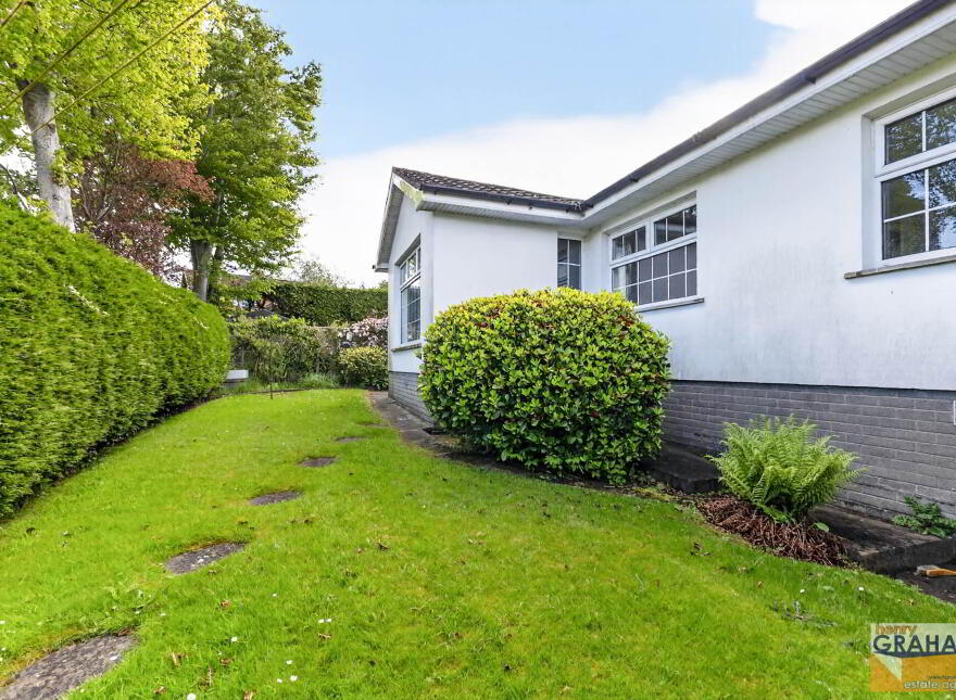 1 Meadowvale, Hillsborough Old Road, Lisburn, BT27 5RX