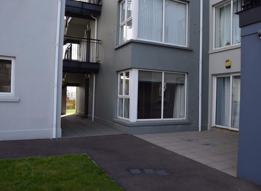 32 Old Castle Court, Portrush, BT55 7PT