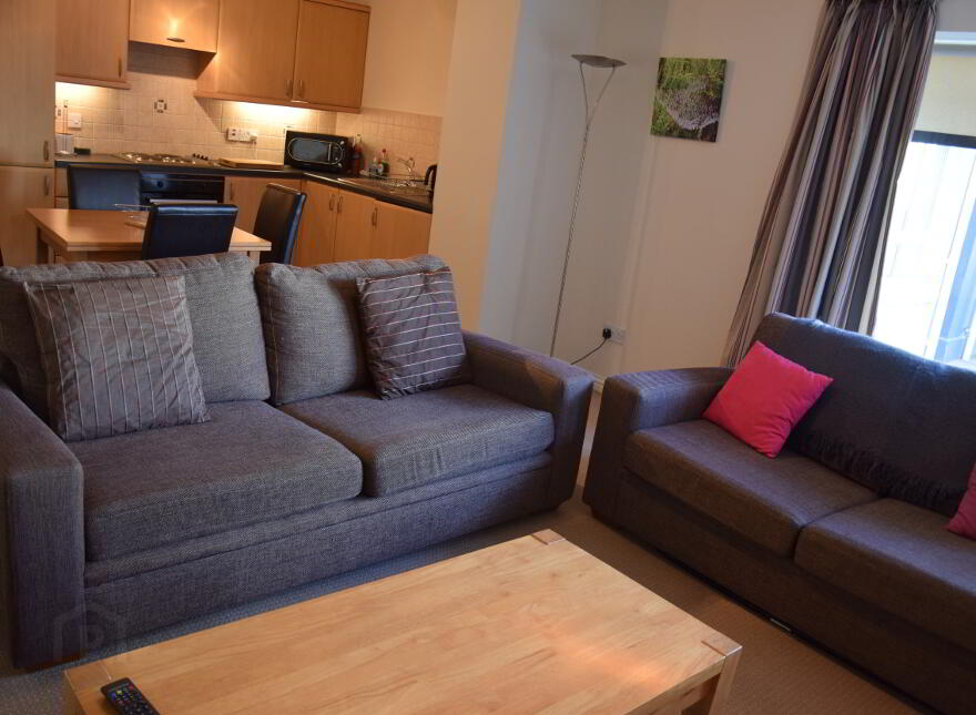 32 Old Castle Court, Portrush, BT55 7PT