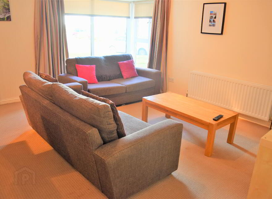 32 Old Castle Court, Portrush, BT55 7PT
