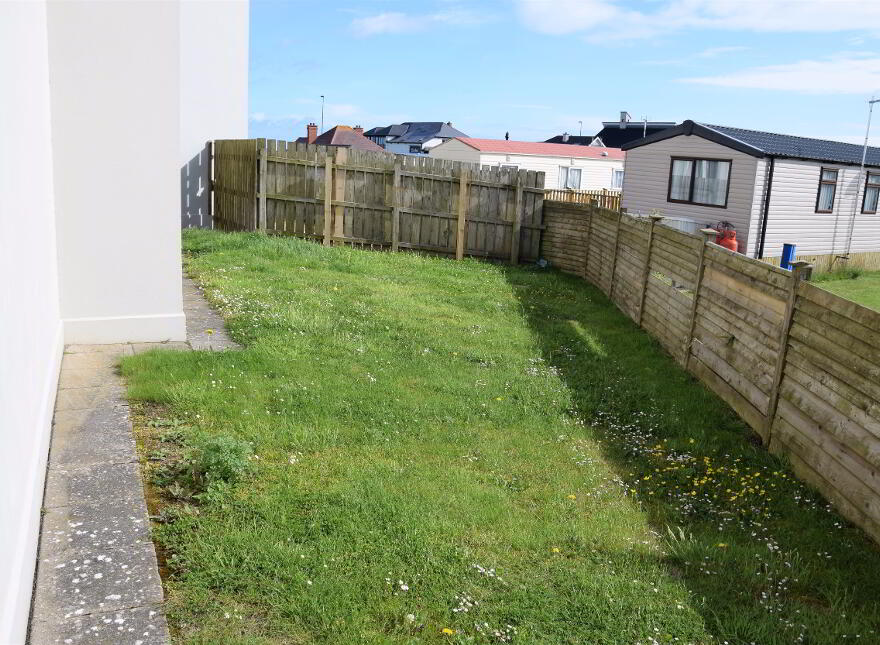 32 Old Castle Court, Portrush, BT55 7PT