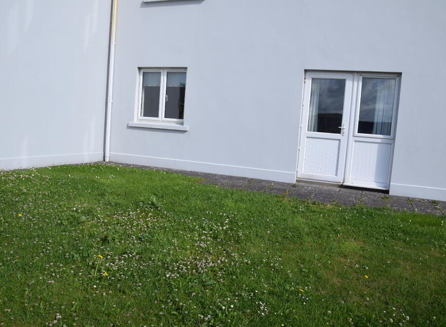 32 Old Castle Court, Portrush, BT55 7PT