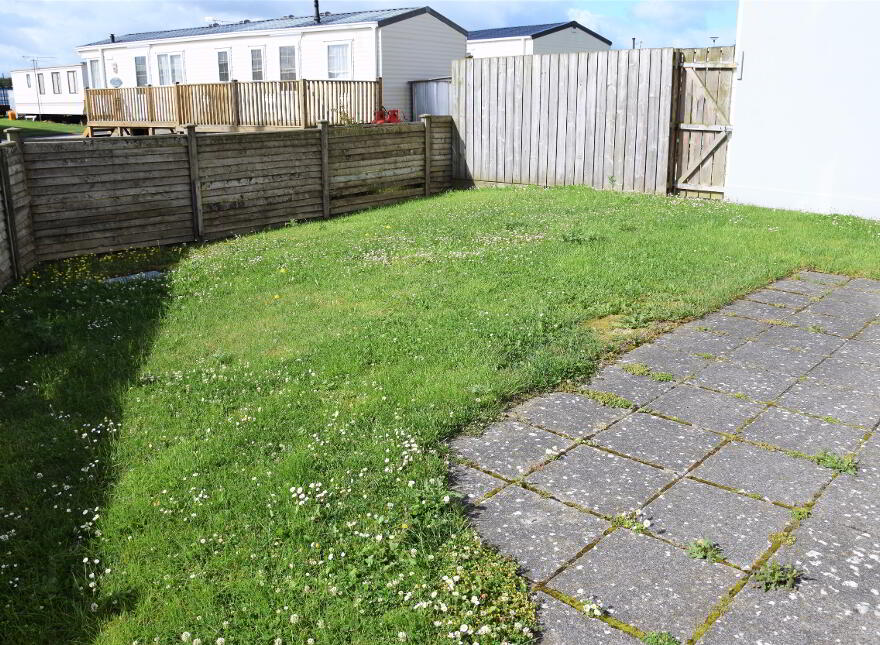 32 Old Castle Court, Portrush, BT55 7PT