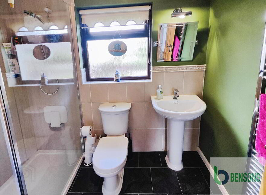 3 Bayhead Park, Portballintrae, Bushmills, BT57 8YR