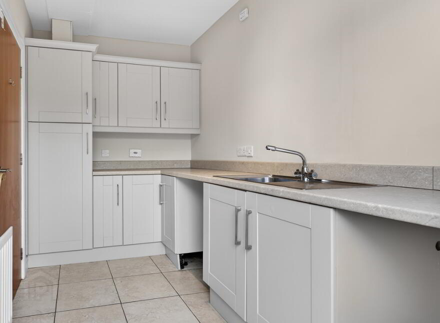 8 Phoenix Fields, Ballymena, BT42 2BF