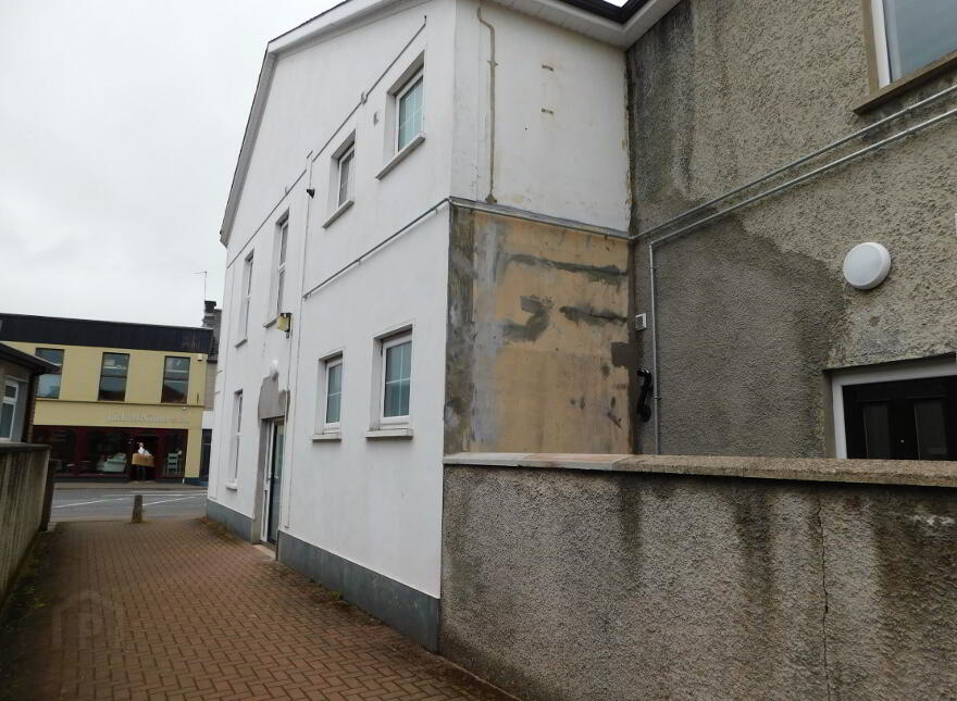 Apt 3 13a Dublin Road, Omagh, BT78 1ES