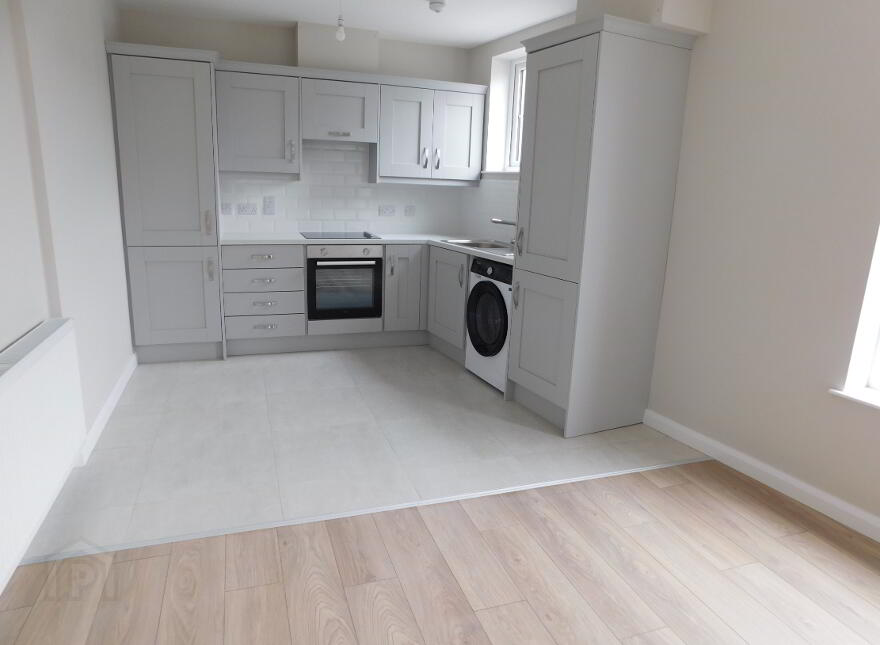 Apt 5 13a Dublin Road, Omagh, BT78 1ES