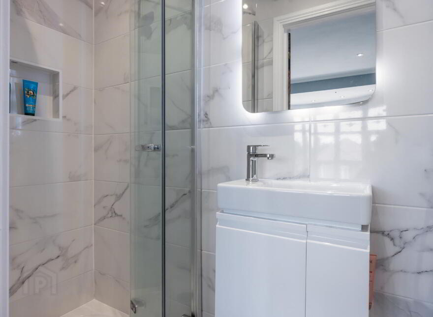 14 Kings Park, Belfast, BT5 6PT