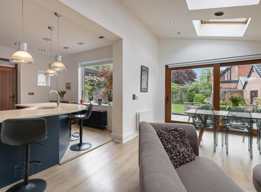 14 Kings Park, Belfast, BT5 6PT