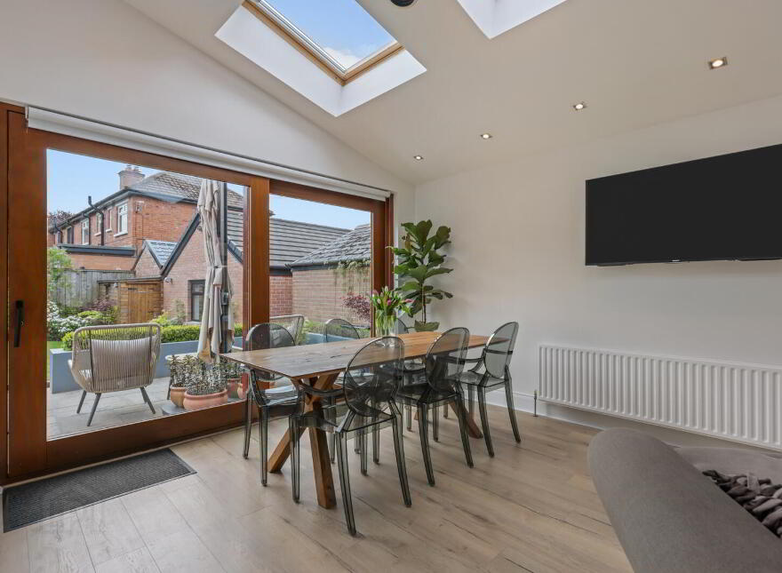 14 Kings Park, Belfast, BT5 6PT