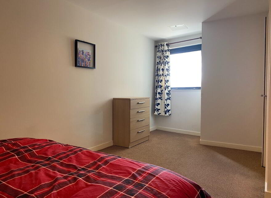 Apt 36, 17 Queens Square, Belfast, BT1 3FF