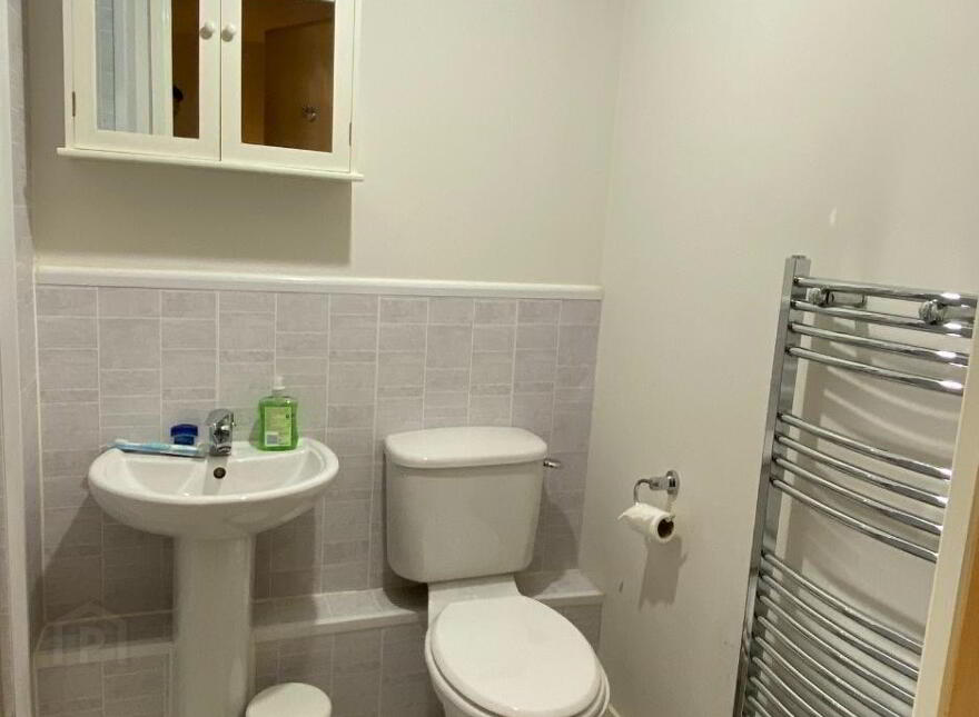 Apt 36, 17 Queens Square, Belfast, BT1 3FF