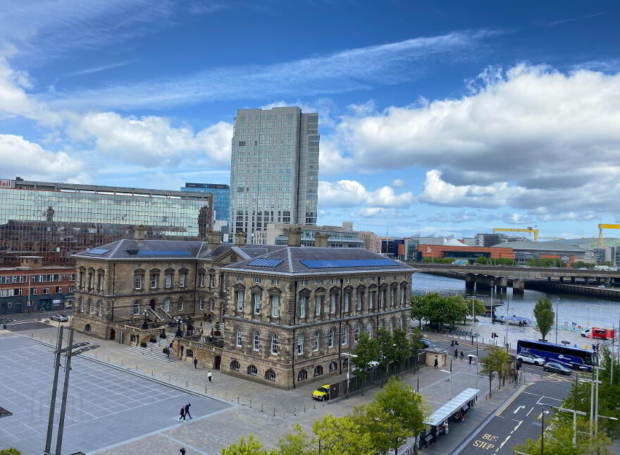 Apt 36, 17 Queens Square, Belfast, BT1 3FF