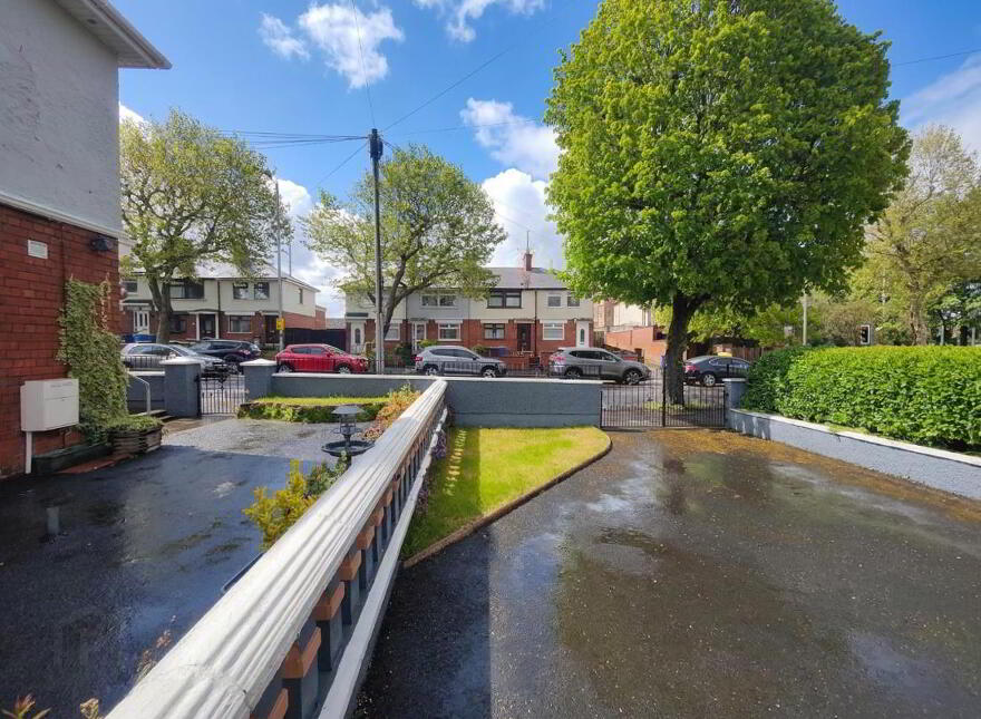 121 Twaddell Avenue, Belfast, BT13 3LG
