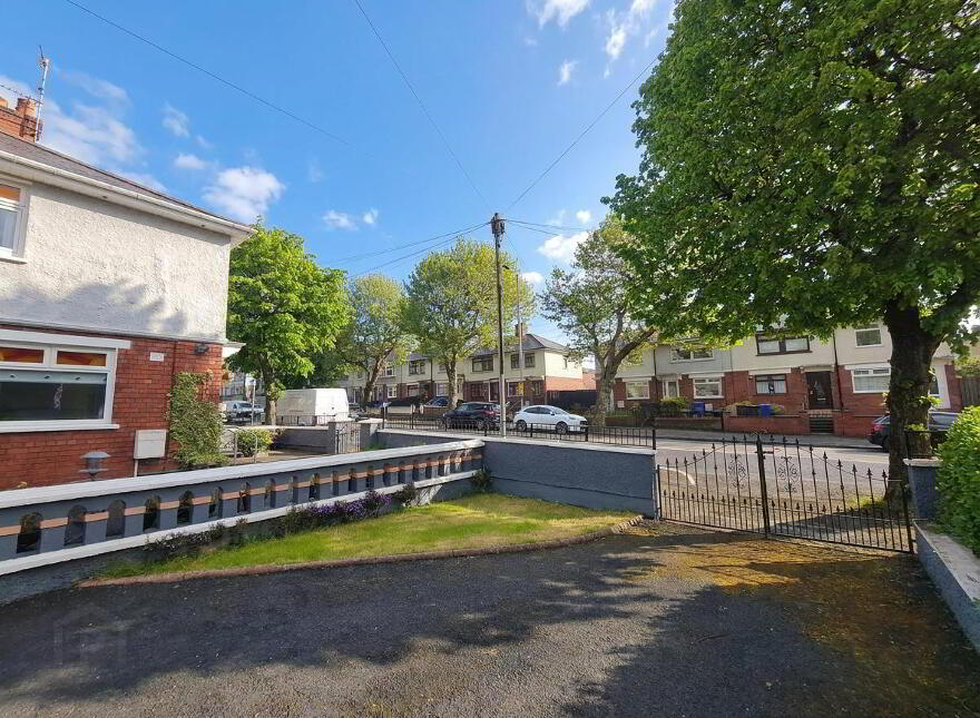 121 Twaddell Avenue, Belfast, BT13 3LG