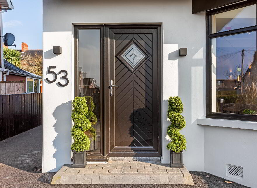 53 Irwin Drive, Belfast, BT4 3AR photo 3