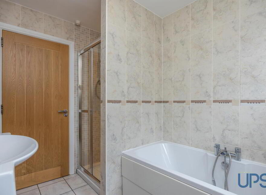 18b Glen Road, Glenavy, BT29 4LT