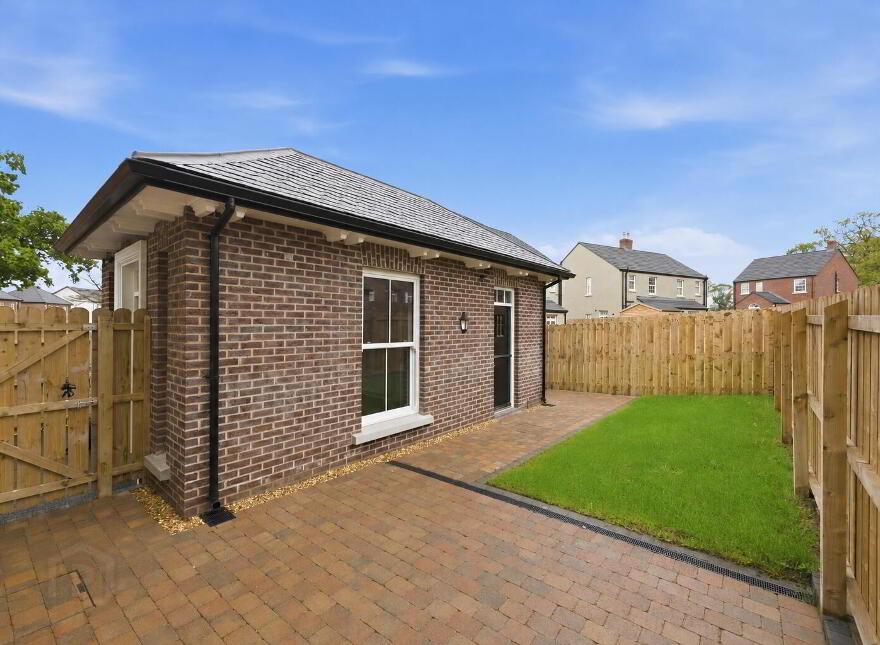 31 Charlestown Hall Lane, Lisburn, BT28 0AH