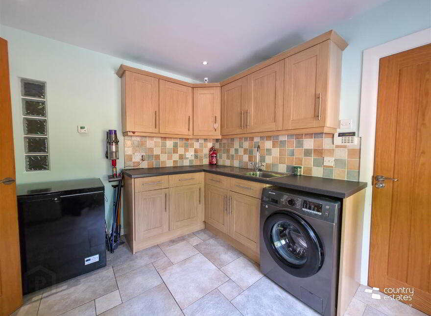 32 Marshallstown Road, Carrickfergus, BT38 9DE