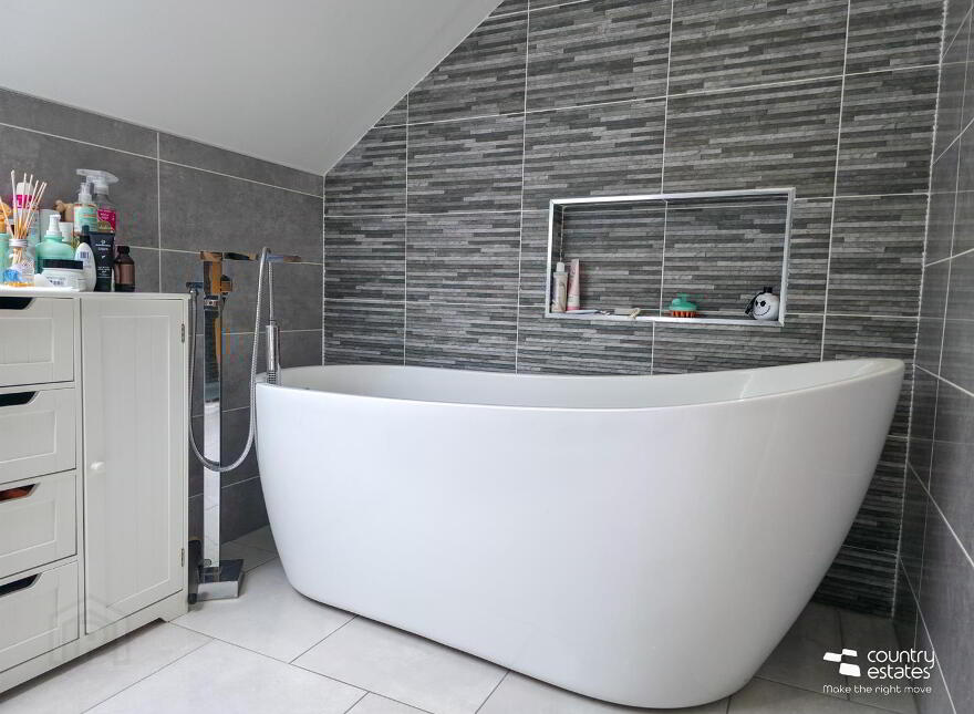 32 Marshallstown Road, Carrickfergus, BT38 9DE