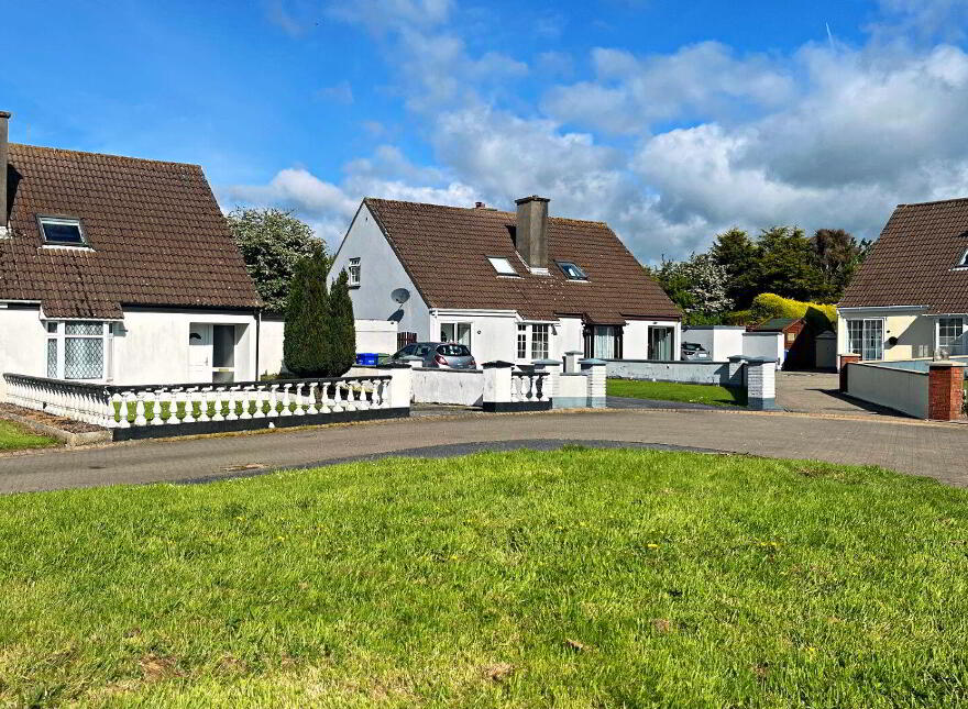 14 Hillview Drive, Dungarvan, X35F295