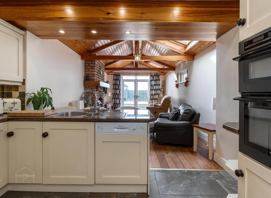 32 Heathermount Court, Comber, BT23 5NT