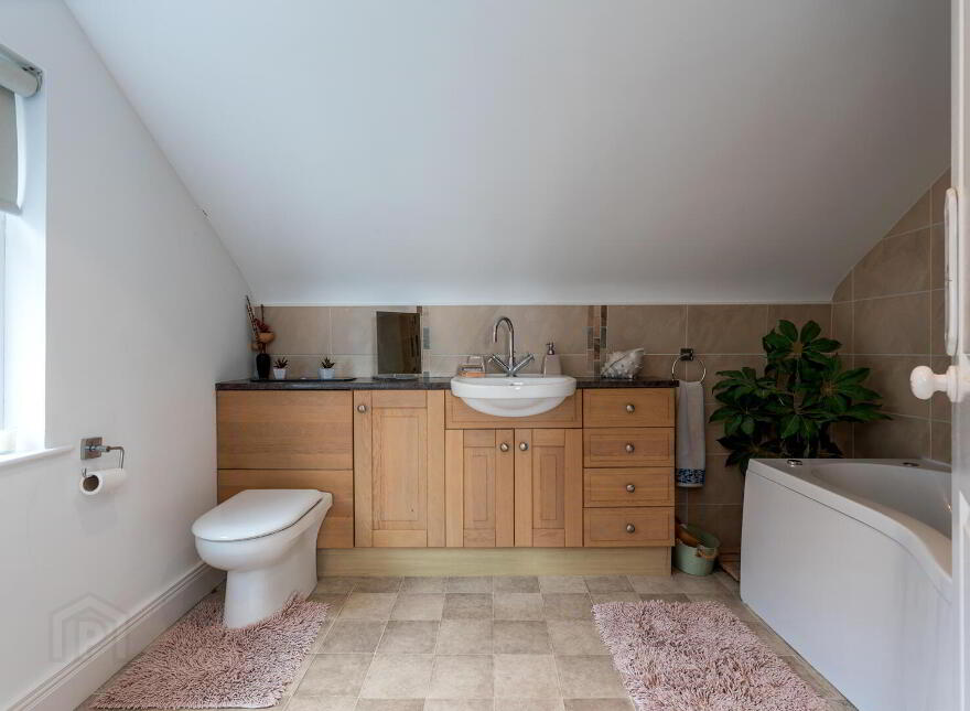 32 Heathermount Court, Comber, BT23 5NT