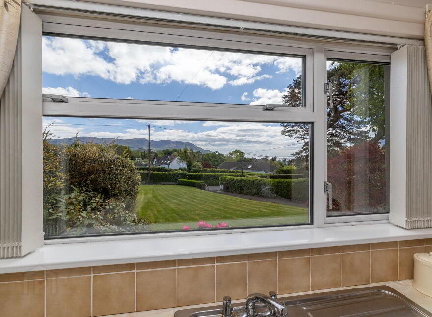 48 Clonallon Road, Warrenpoint, Newry, BT34 3PH