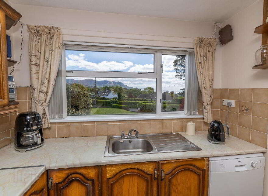 48 Clonallon Road, Warrenpoint, Newry, BT34 3PH