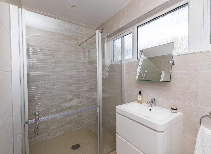 48 Clonallon Road, Warrenpoint, Newry, BT34 3PH