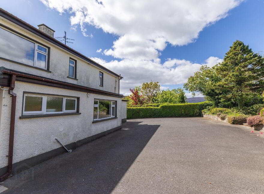 48 Clonallon Road, Warrenpoint, Newry, BT34 3PH