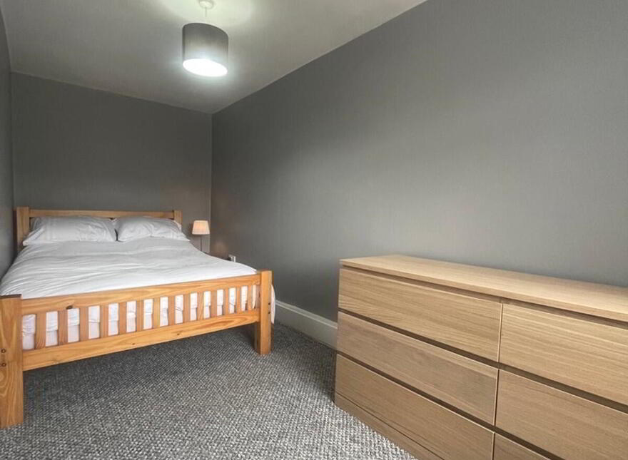 Apt 1, 20 Eglantine Avenue, Belfast, BT9 6DX