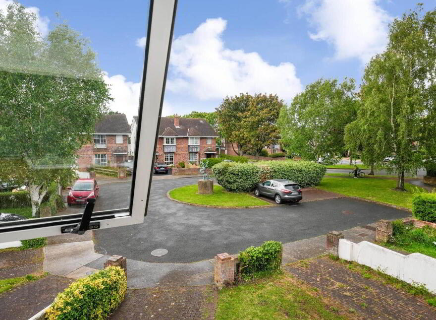 9 The Maples, Bird Avenue, Clonskeagh, Dublin, D14T883
