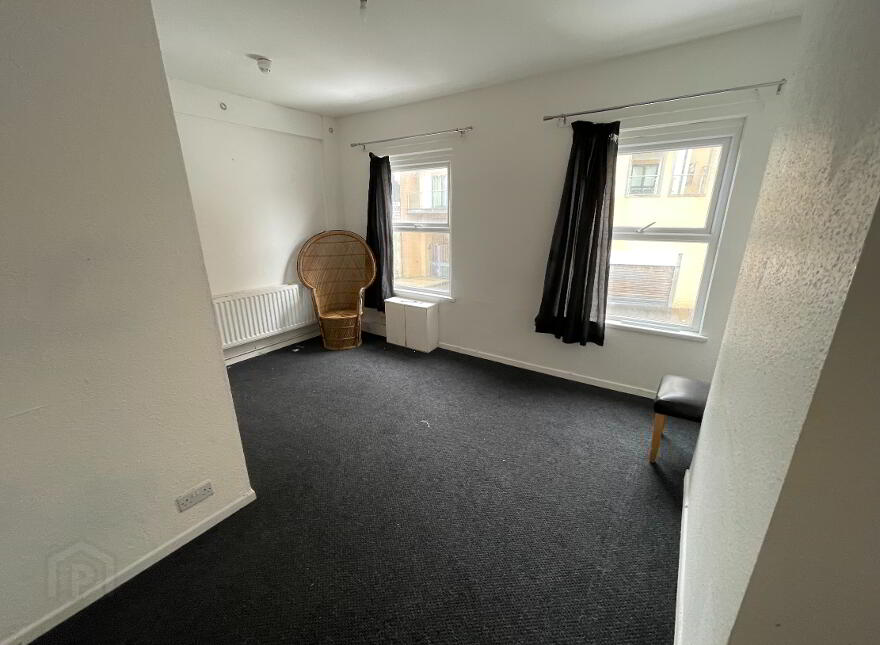 Unit B, 133 Main Street, Larne, BT40 1HJ