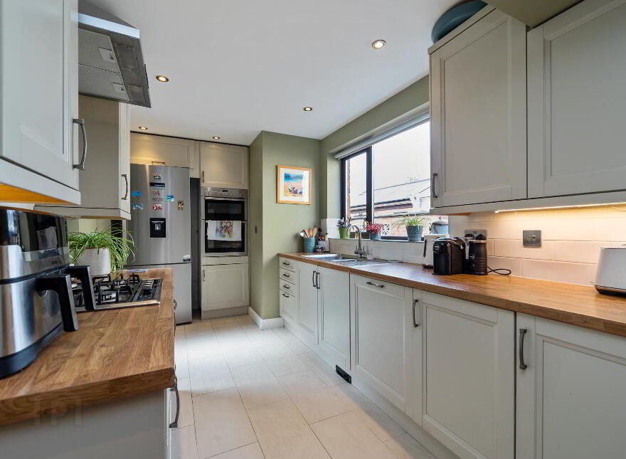11 Orpen Drive, Upper Lisburn Road, Belfast, BT10 0BT