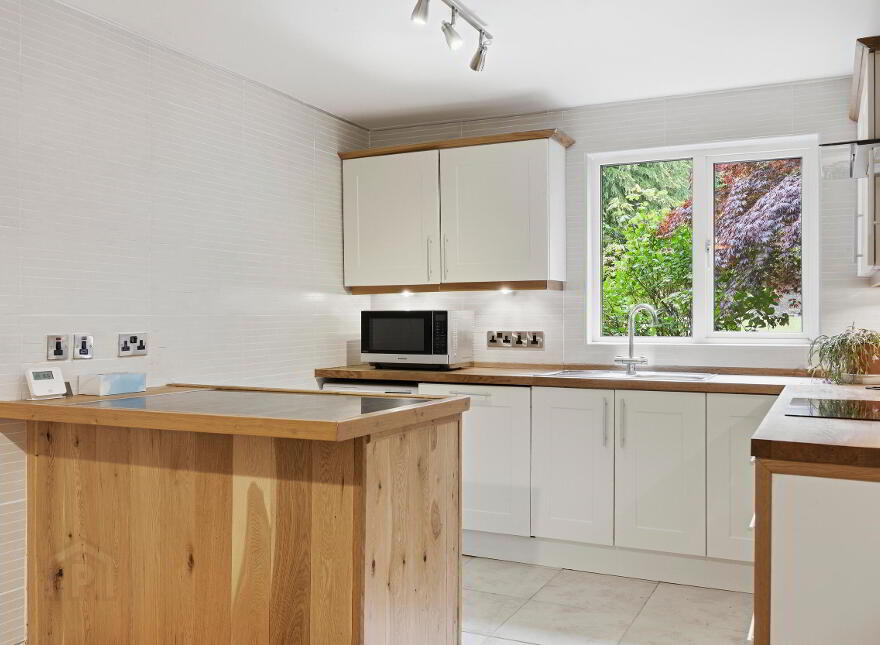 Apartment 2 Deramore Manor 1A Deramore Park South, Belfast, BT9 5JY