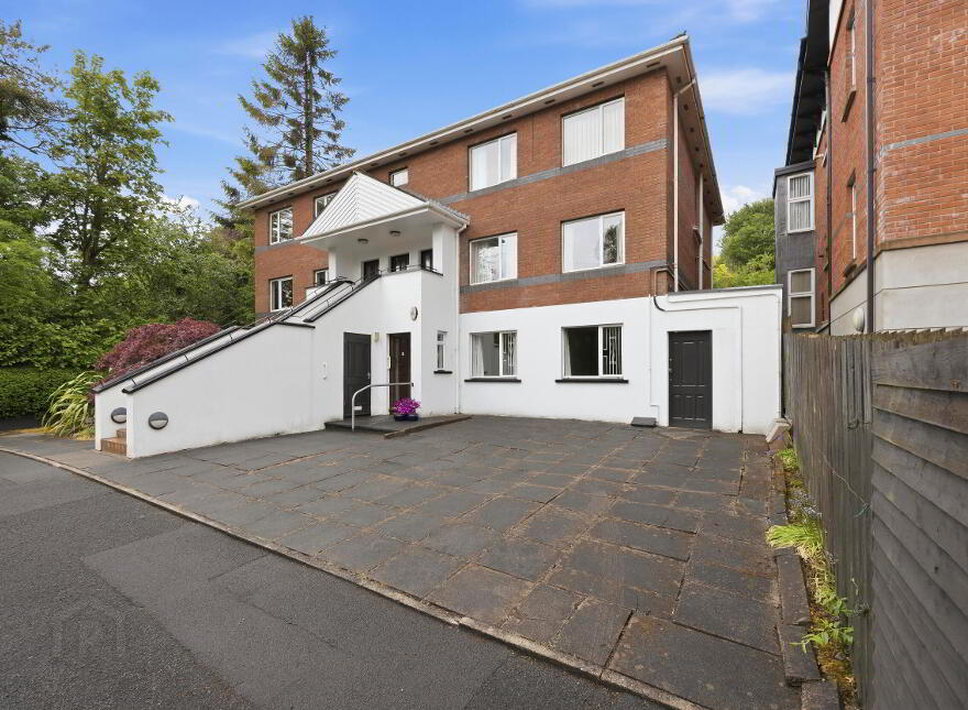 Apartment 2 Deramore Manor 1A Deramore Park South, Belfast, BT9 5JY
