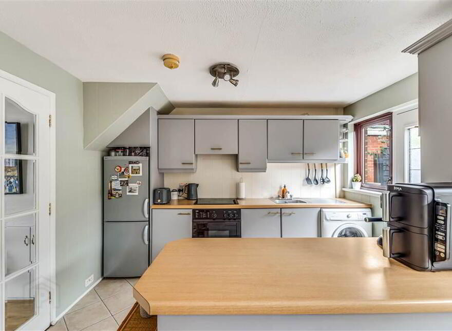 12 The Close, Finaghy, Belfast, BT10 0GG