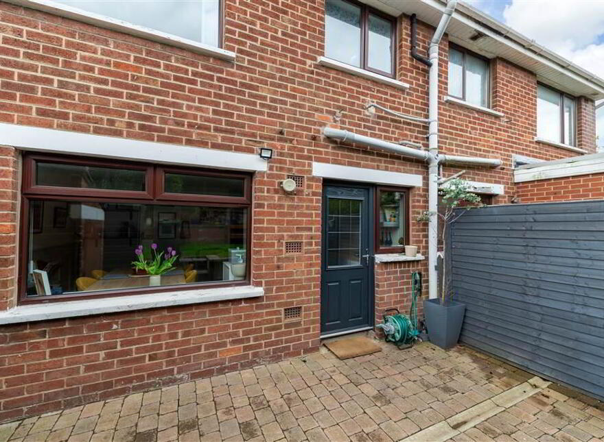 12 The Close, Finaghy, Belfast, BT10 0GG