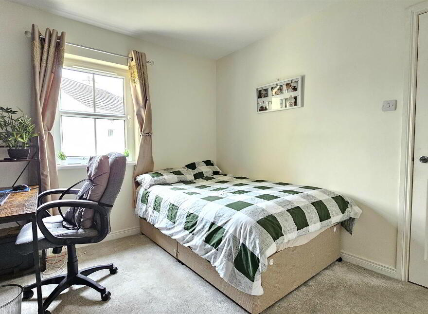 10 Maritime Drive, Carrickfergus, BT38 8GQ