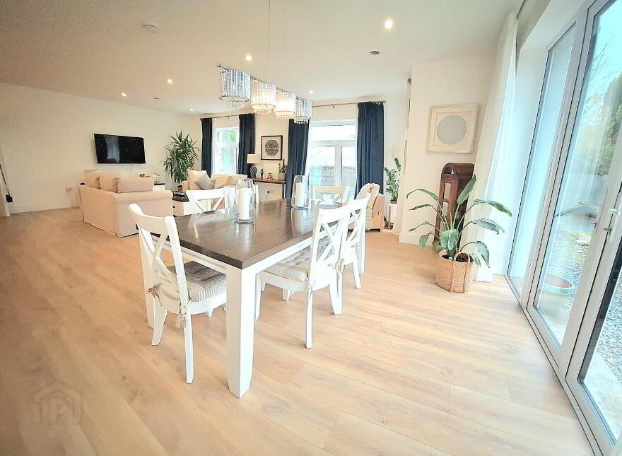 Auburn, Dublin Road, Athlone, N37C6Y0