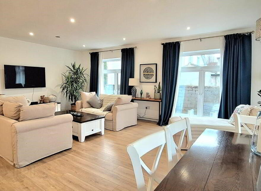 Auburn, Dublin Road, Athlone, N37C6Y0