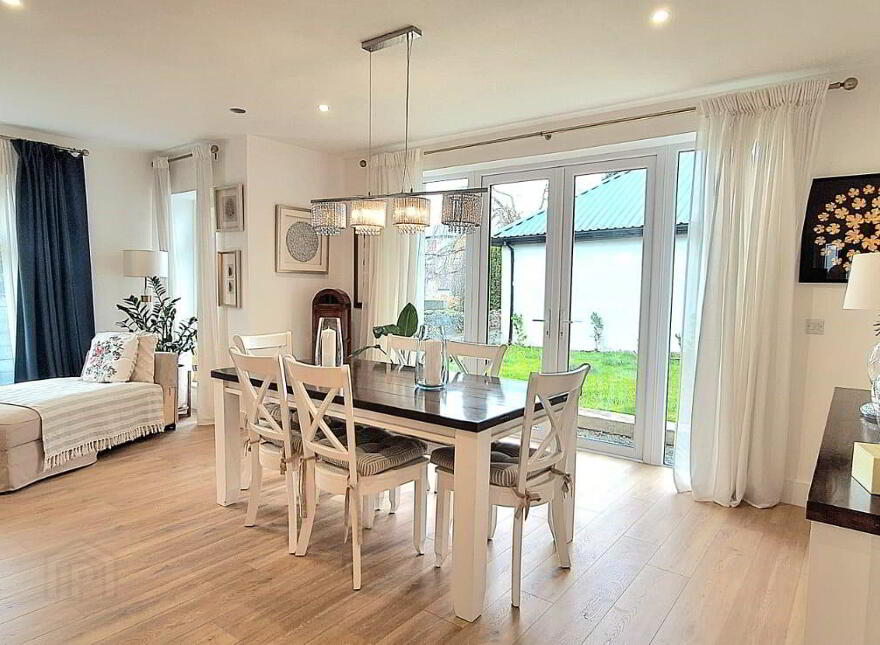 Auburn, Dublin Road, Athlone, N37C6Y0