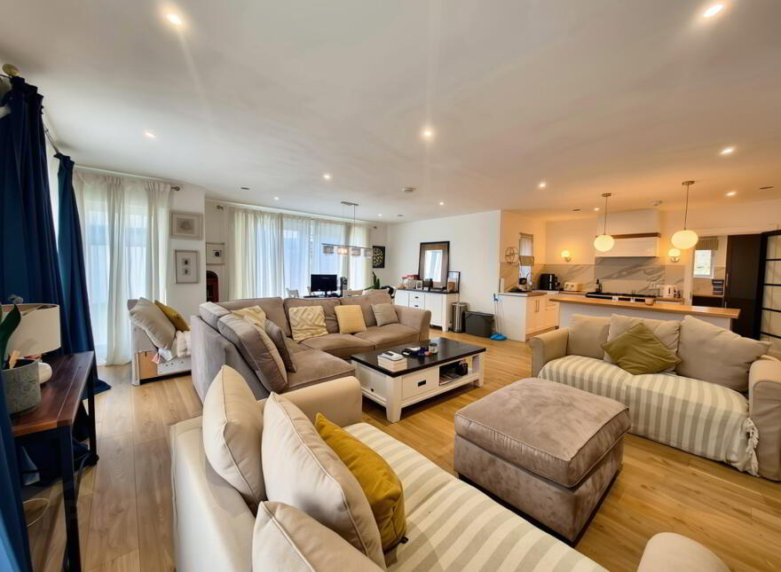 Auburn, Dublin Road, Athlone, N37C6Y0