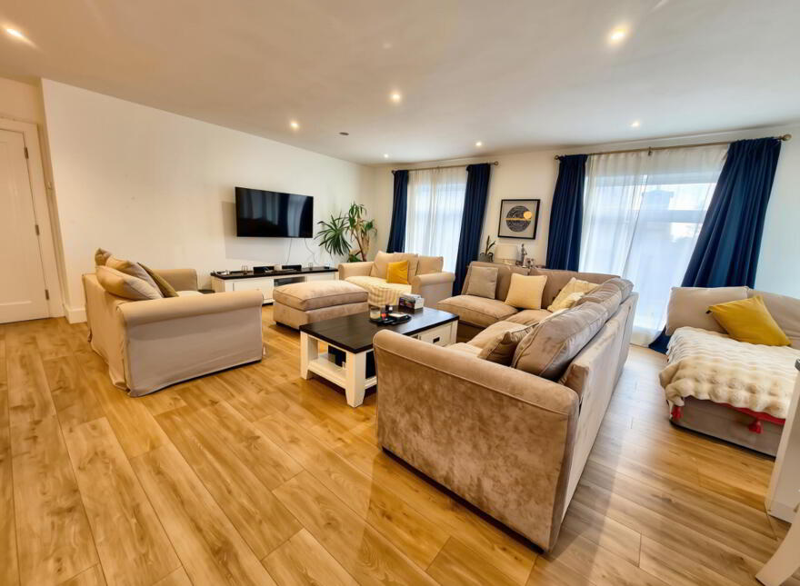 Auburn, Dublin Road, Athlone, N37C6Y0